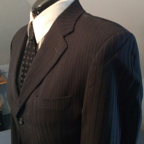 Men's suit - Picture 2 of 8